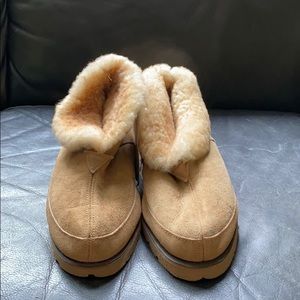 Shearling/Sheepskin slippers